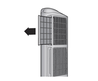 먼지거름필터 청소 제품 후면의 먼지거름필터 손잡이를 잡아 당기는 이미지